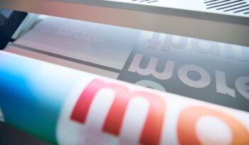 Digitaltransferdruck, Druckverfahren, Transferpapier, Tintenstrahldruck, Hochwertige, Druckqualität, Textilien, T-Shirts, Werbemittel, Flexibles, Design, Personalisierung, Fotorealistische Drucke, Mehrfarbendruck, Hitzeübertragung, Bedruckbare Materialien, Druckvorbereitung, Transferpressen, Industrieller Druck, Kosteneffizienz, Kleinauflagen, Präzise Ergebnisse